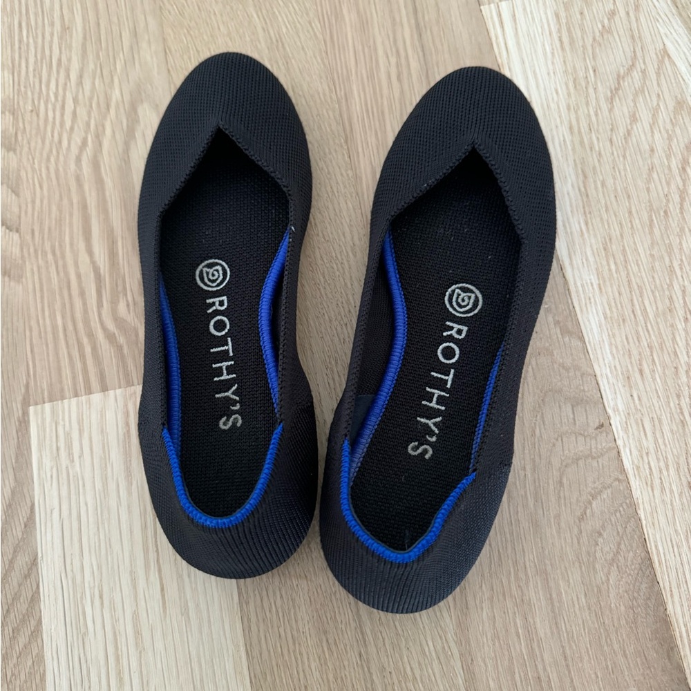 Black the Flat Rothy’s shoes
